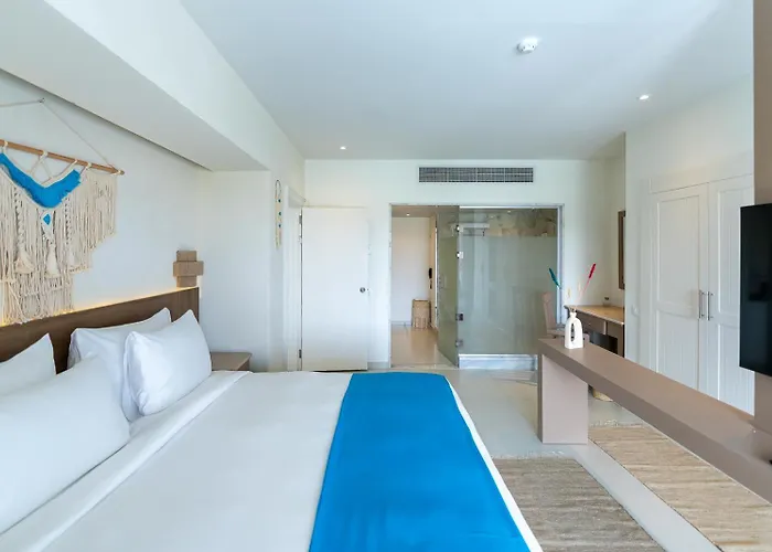 Casa Blue Resort
